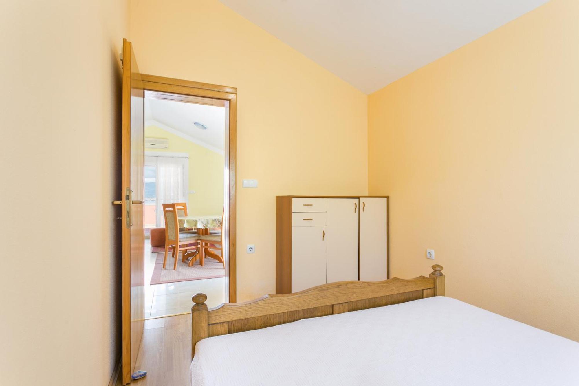 Apartments By The Sea Slatine, Ciovo - 11126 Rom bilde