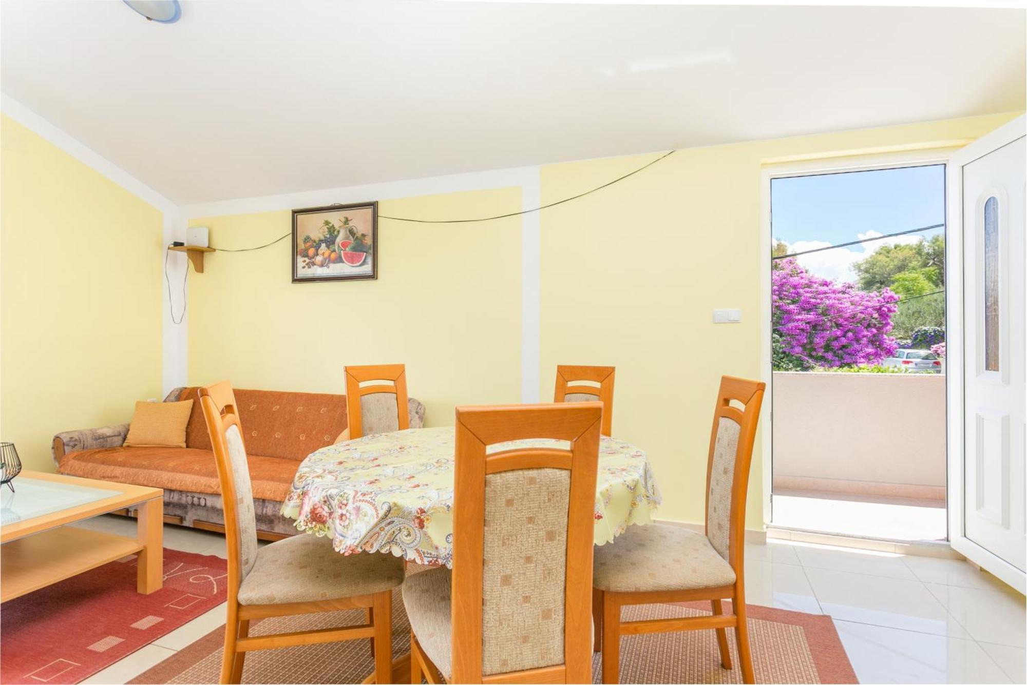 Apartments By The Sea Slatine, Ciovo - 11126 Rom bilde